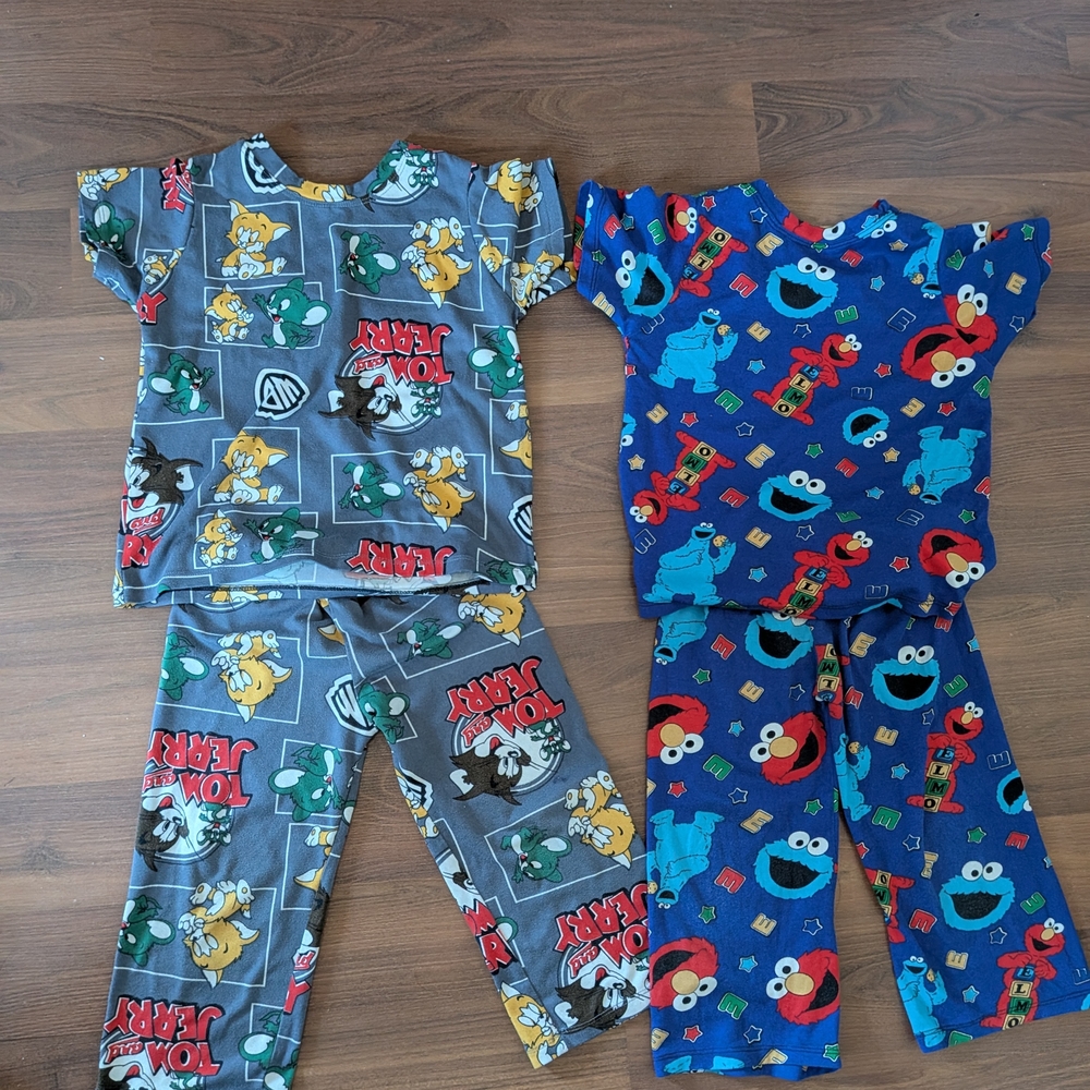Vintage Tom & Jerry and Sesame Street Blue and Gray Kids Pajama Sets